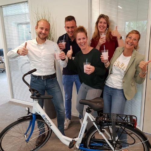 @Work BV team met fiets